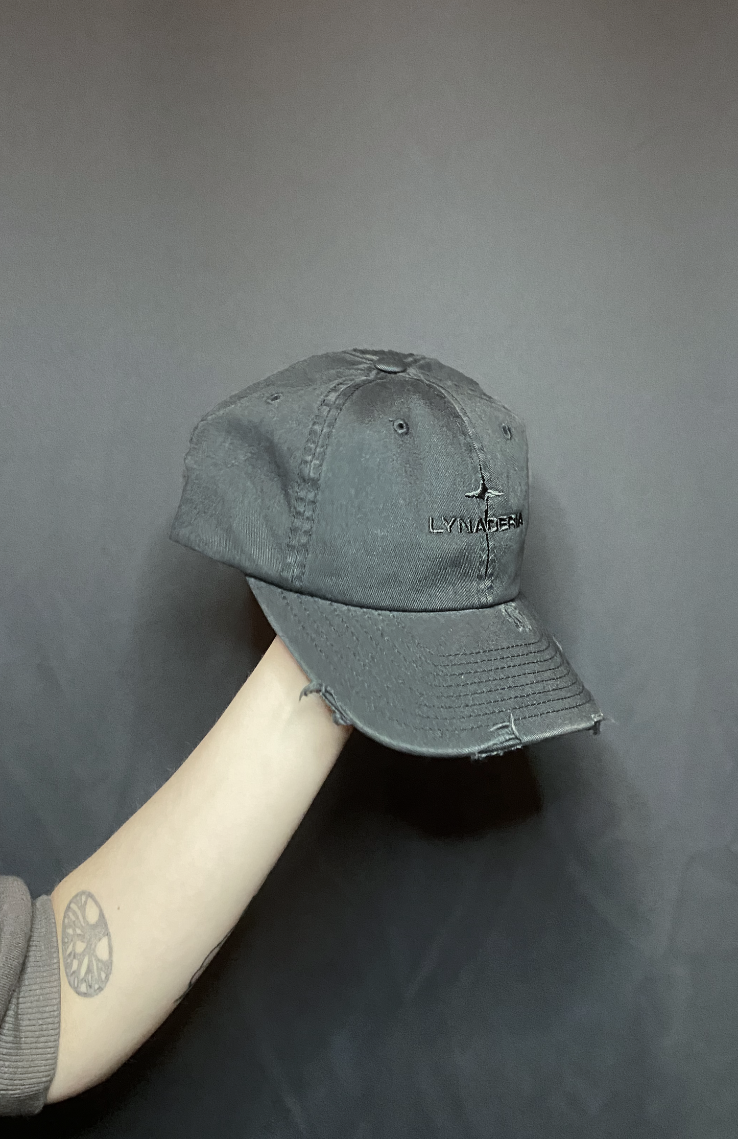 USED LOOK STAR CAP
