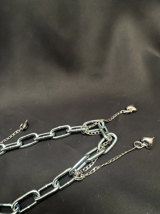 MEDIUM HEART SILVER CHAIN